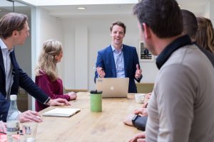 wat doet een scrum master tijdens de daily scrum